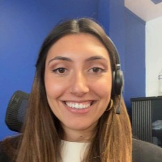 Leslie Chargée de clientèle particulière et professionnelle