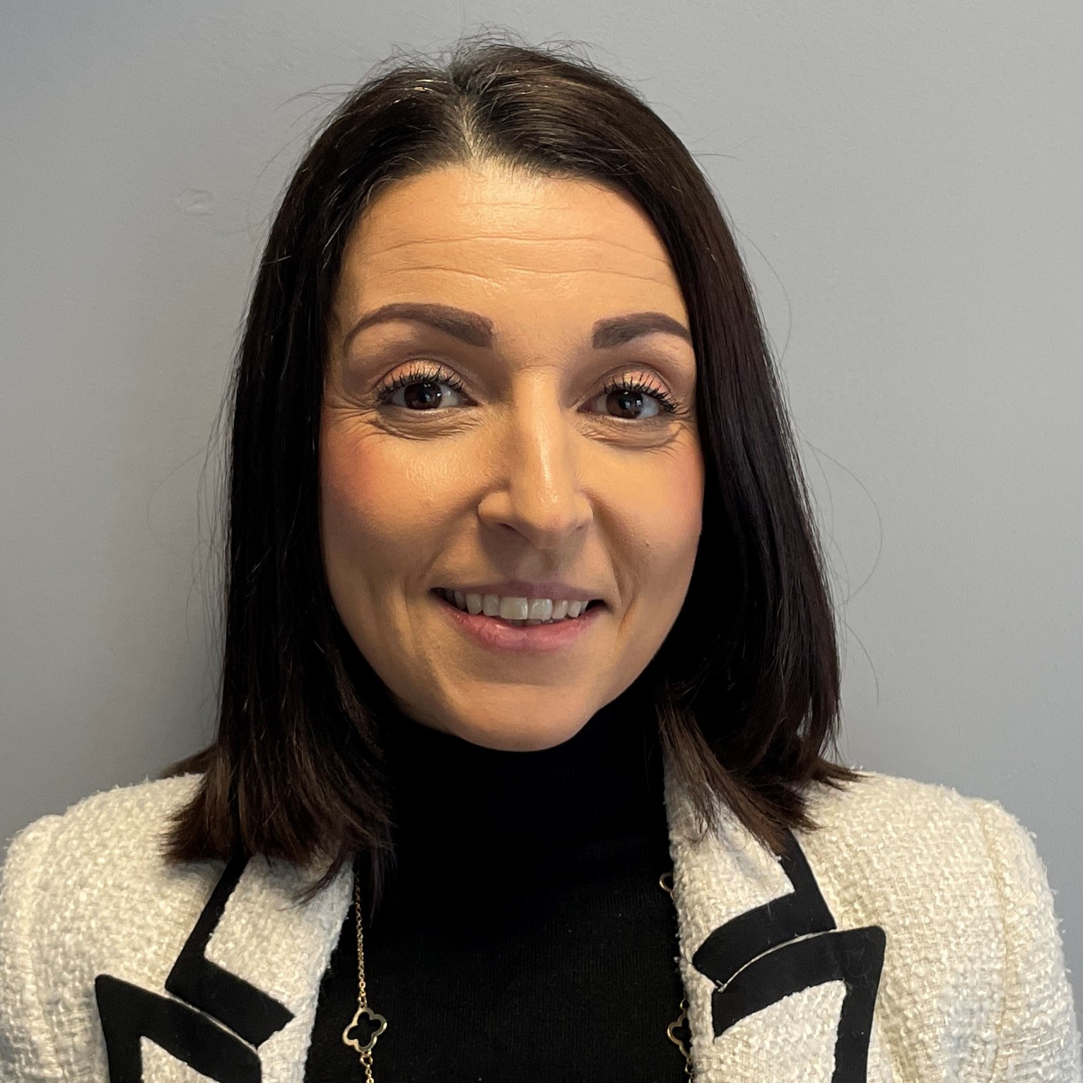 Magali DELLA VECCHIA Chargée de clientèle