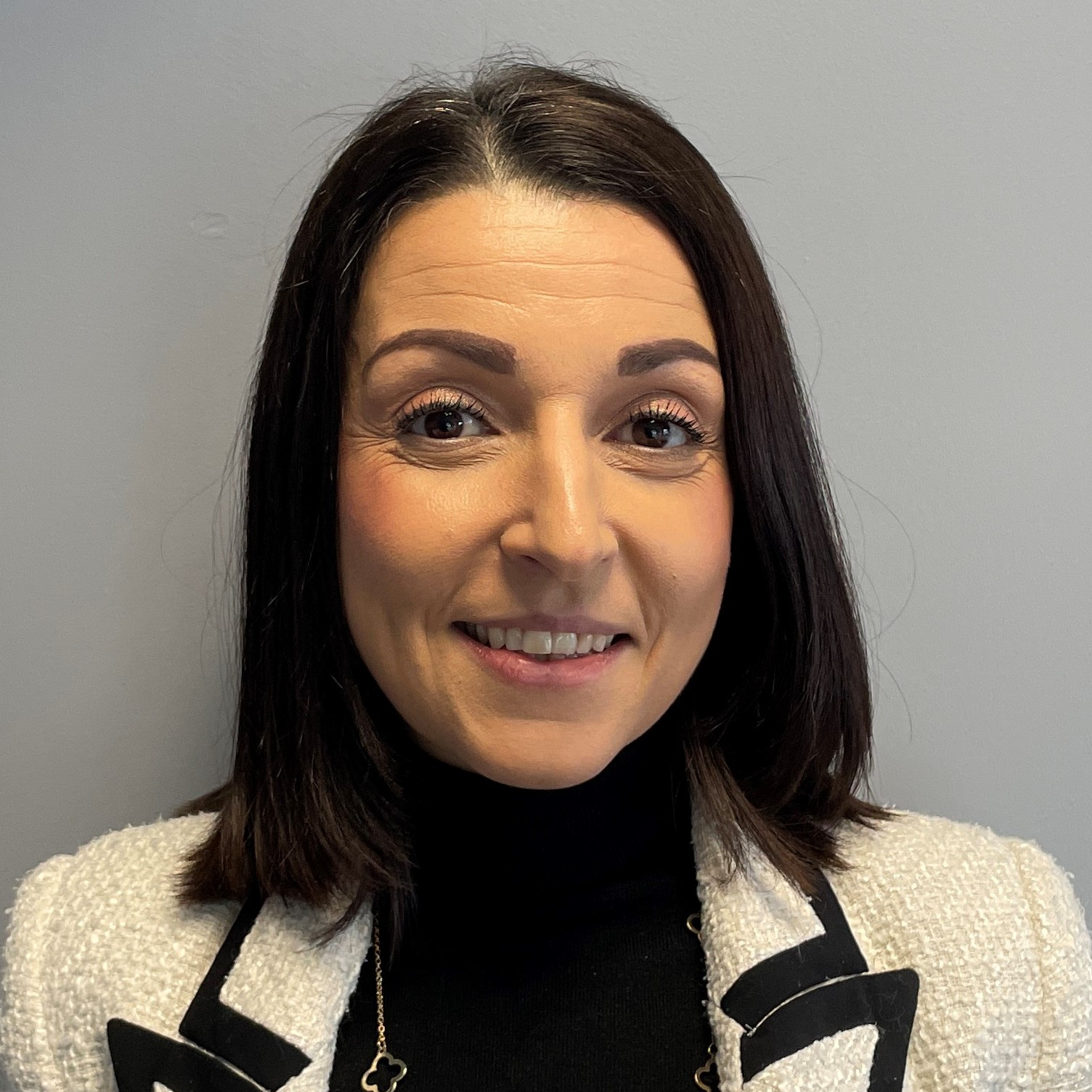 Magali DELLA VECCHIA Chargée de clientèle