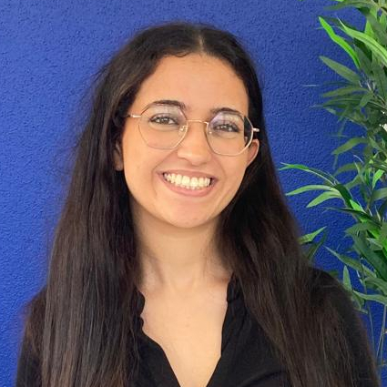 YASMINE EL BAZ CONSEILLERE CLIENT en alternance