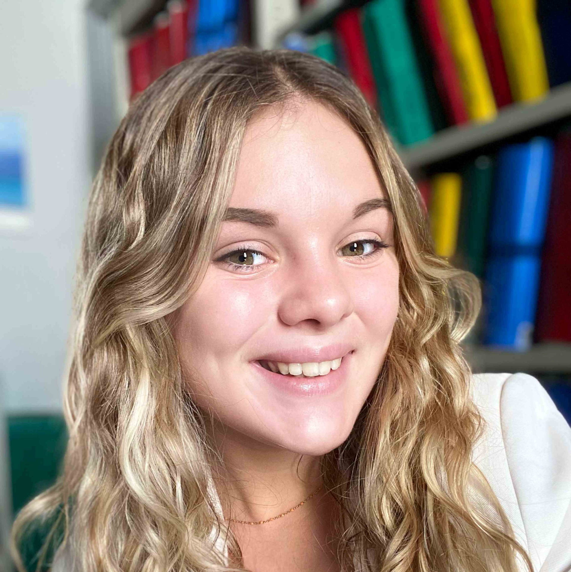 Célia Collaboratrice Commerciale