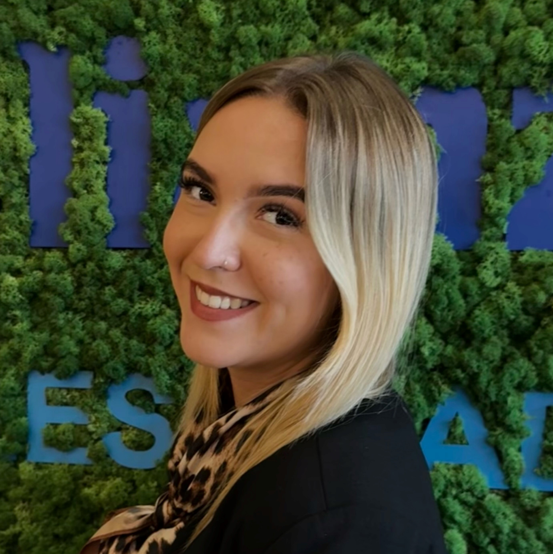  Joy CHAMIOT-CLERC-ARNAUD Conseillère Clientèle