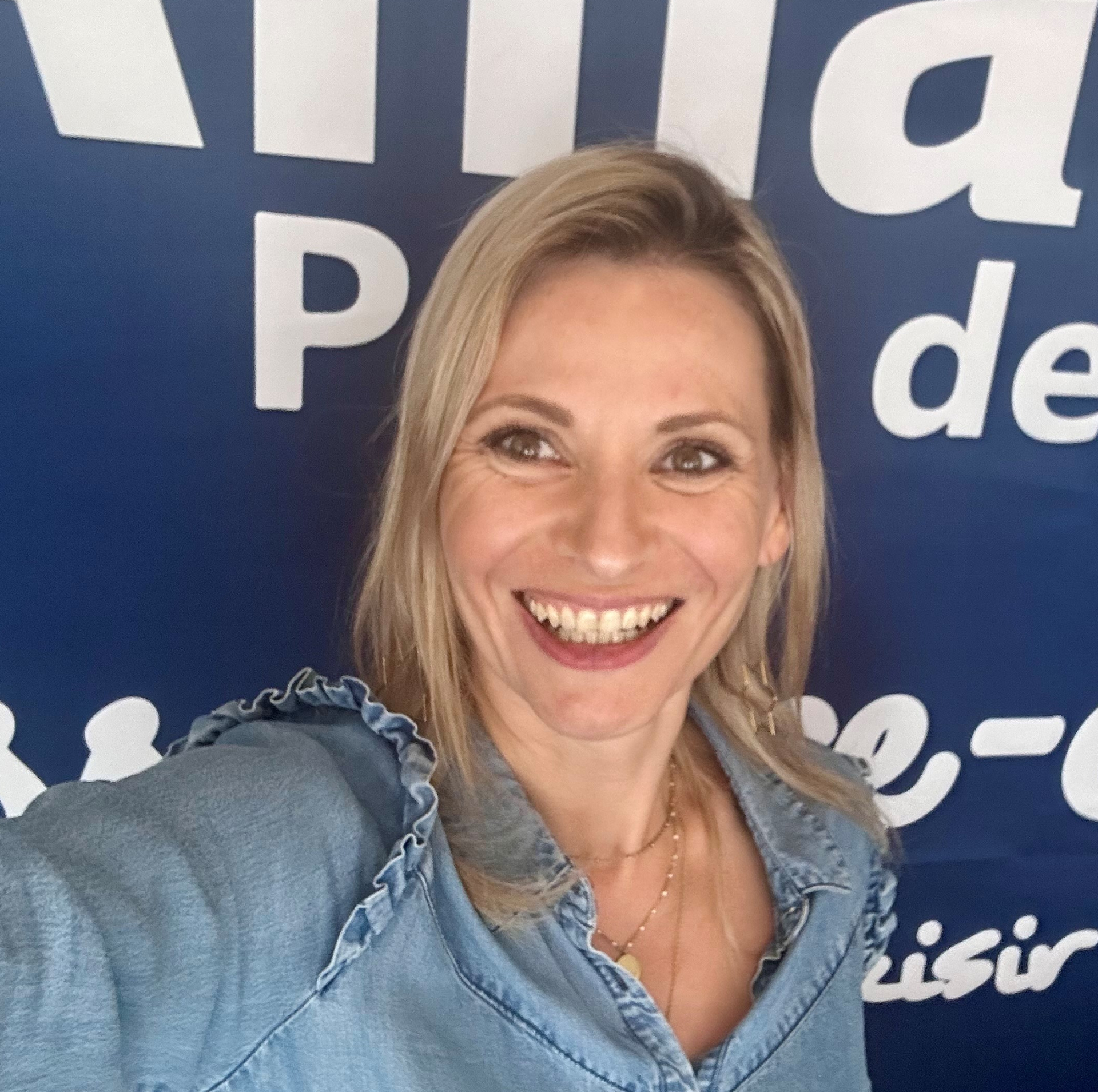 Mélanie MOÏOLA Agent général 