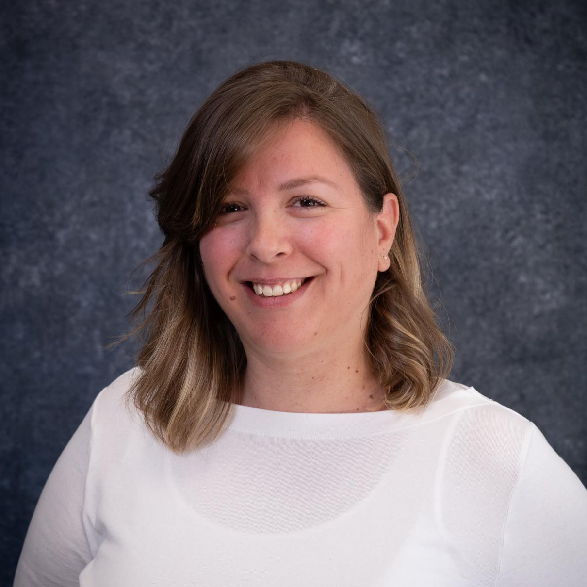 Cindy Vinuesa Chargée de clientèle