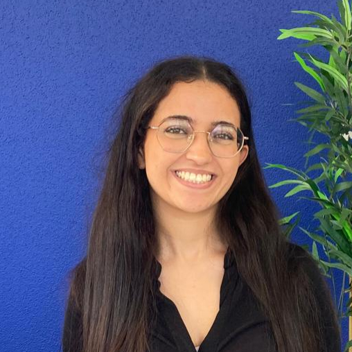 YASMINE EL BAZ CONSEILLERE CLIENT en alternance